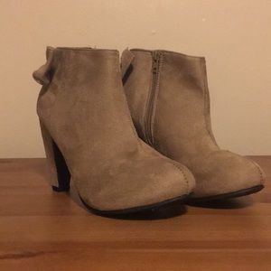 Never Worn Tan Faux Suede Booties With Bow